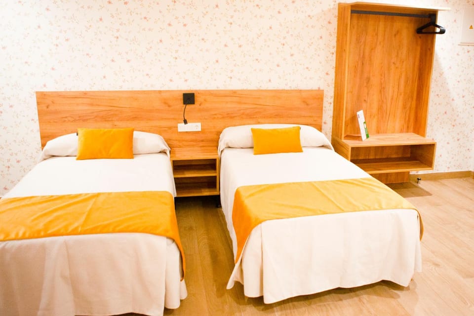 PENSION RESTAURANTE ANGEL Bed and Breakfast in Andalusia