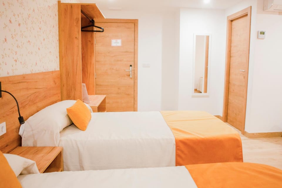 PENSION RESTAURANTE ANGEL Bed and Breakfast in Andalusia
