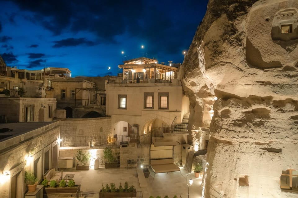 Property building, Nearby landmark, Night, City view, Landmark view