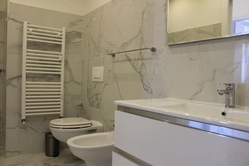 Art Apartment stazione A Apartment in Florence