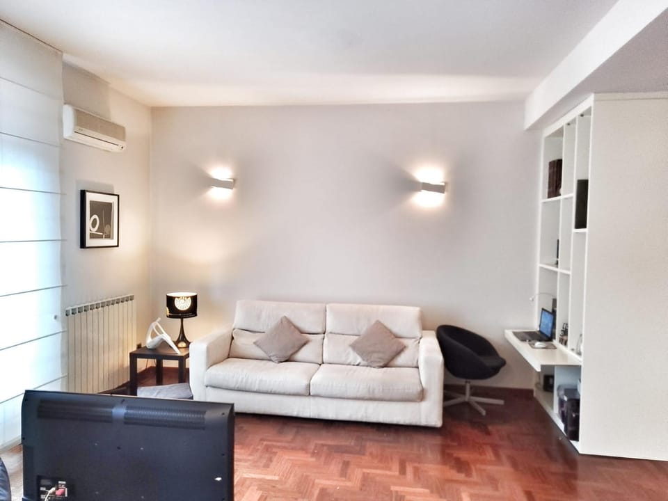 Lovely Modern Apartment Apartment in Florence