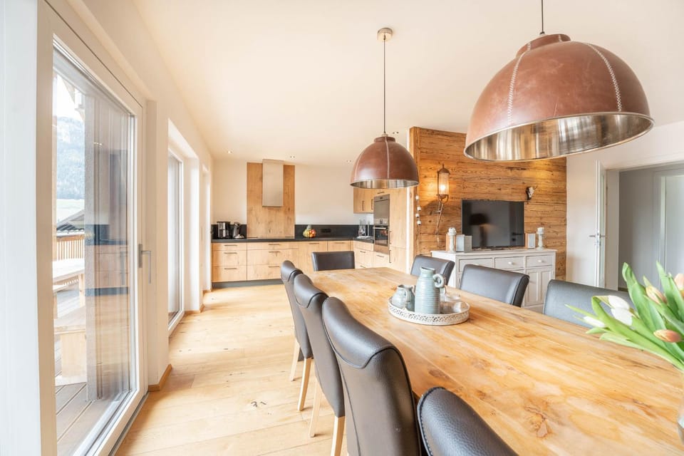 Kitchen or kitchenette, Seating area, Dining area, pet friendly, stove