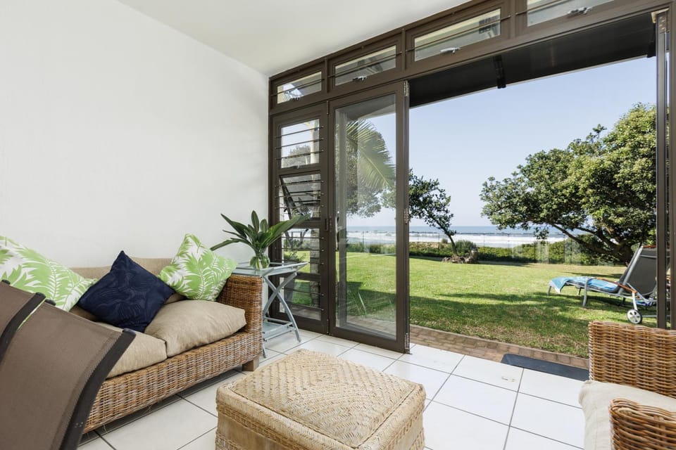 Patio, Garden, View (from property/room), Seating area, Sea view