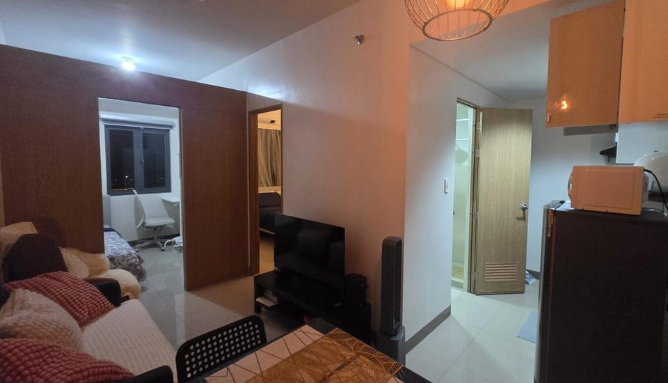 Communal lounge/ TV room, Living room