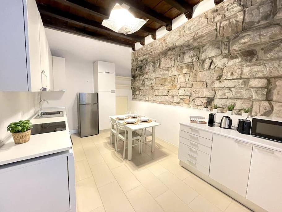 Coffee/tea facilities, Kitchen or kitchenette, Dining area, dishwasher, minibar, pet friendly, stove, toaster