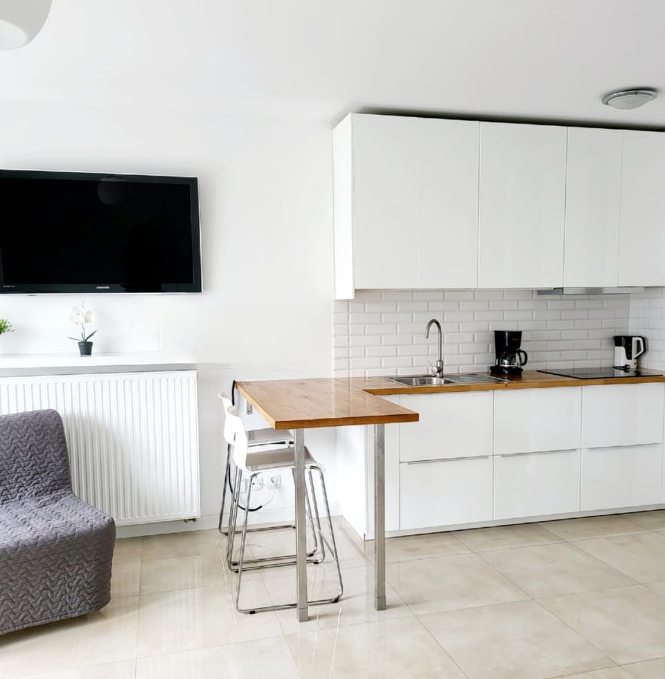 TV and multimedia, Coffee/tea facilities, Kitchen or kitchenette, Dining area, minibar, stove