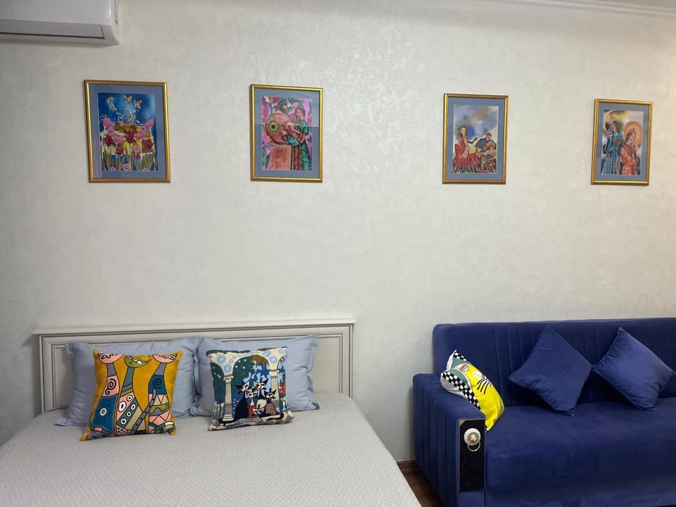 Студия в центре города, в «Золотом квадрате» Apartment in Almaty