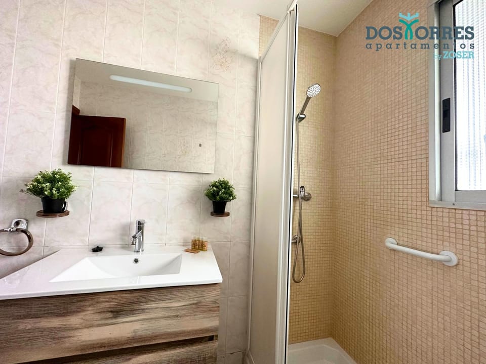 Dos Torres Saruman - Espacioso con 7 Camas Individuales Apartment in Zaragoza