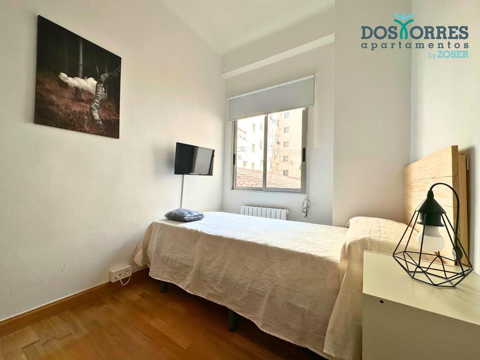 Dos Torres Saruman - Espacioso con 7 Camas Individuales Apartment in Zaragoza