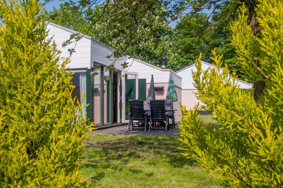 Property building, Day, Garden, Garden view