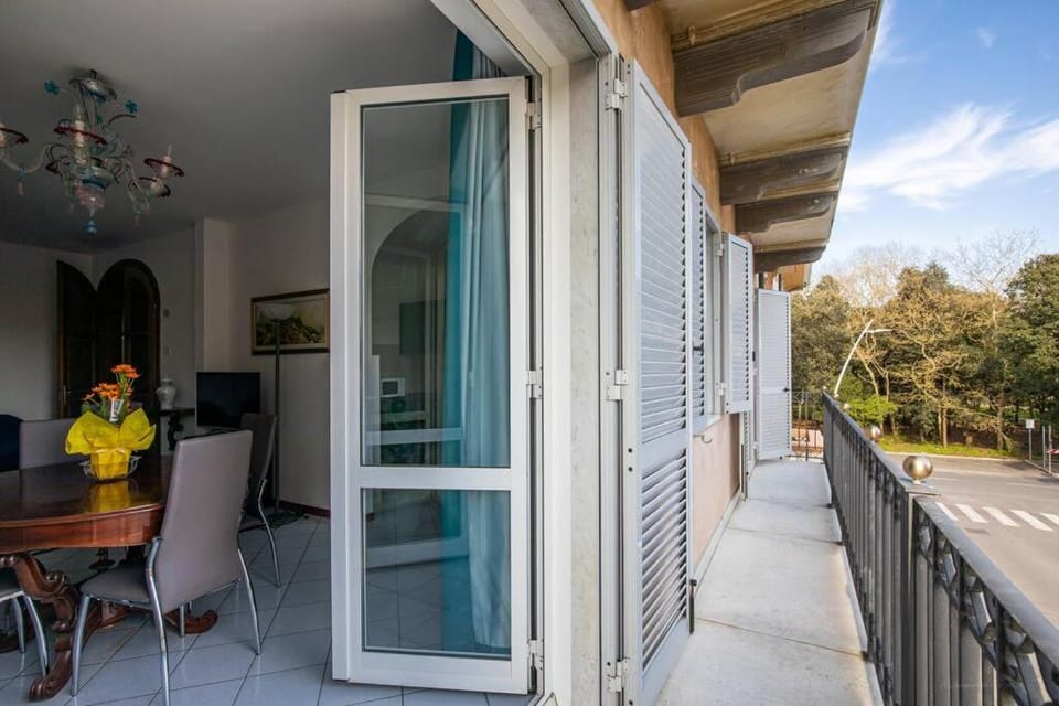 Property building, Balcony/Terrace