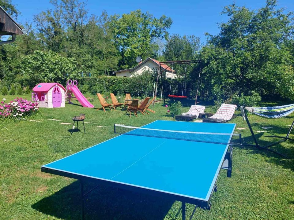 Fruškogorska kuća - Andrevlje lounge, naselje Testera House in Novi Sad