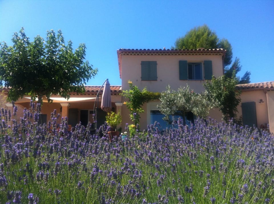 LES GRIVES Bed and Breakfast in French Riviera