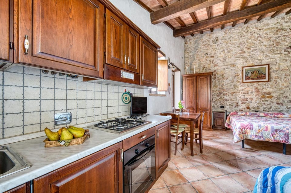 Property building, Kitchen or kitchenette, Living room