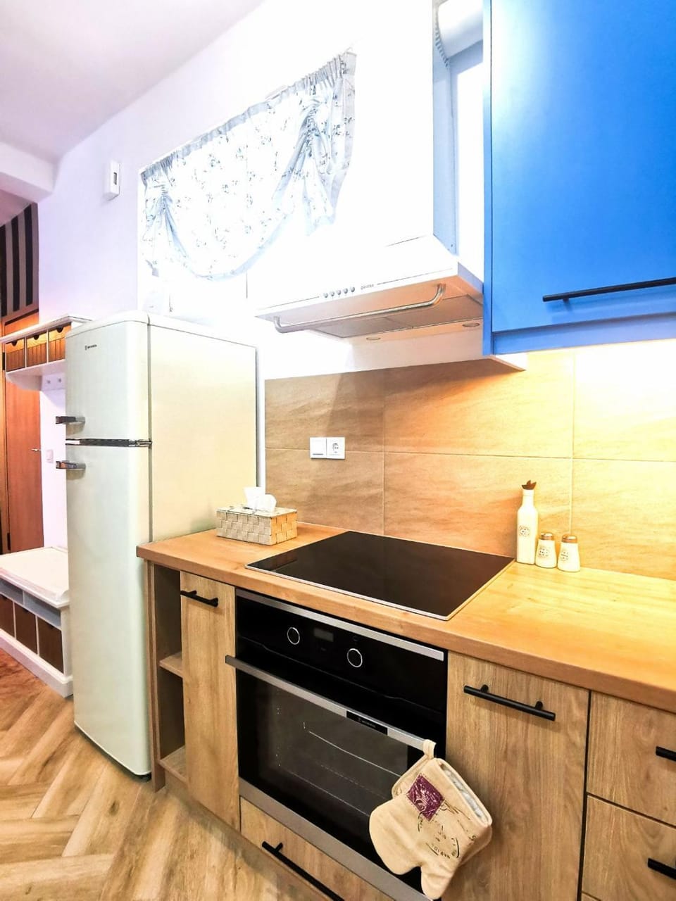 Kitchen or kitchenette, stove