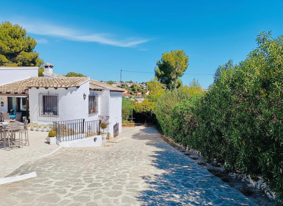 Moraira Escape with Private Pool 1 Bed Sleeps 2 Apartment in Marina Alta