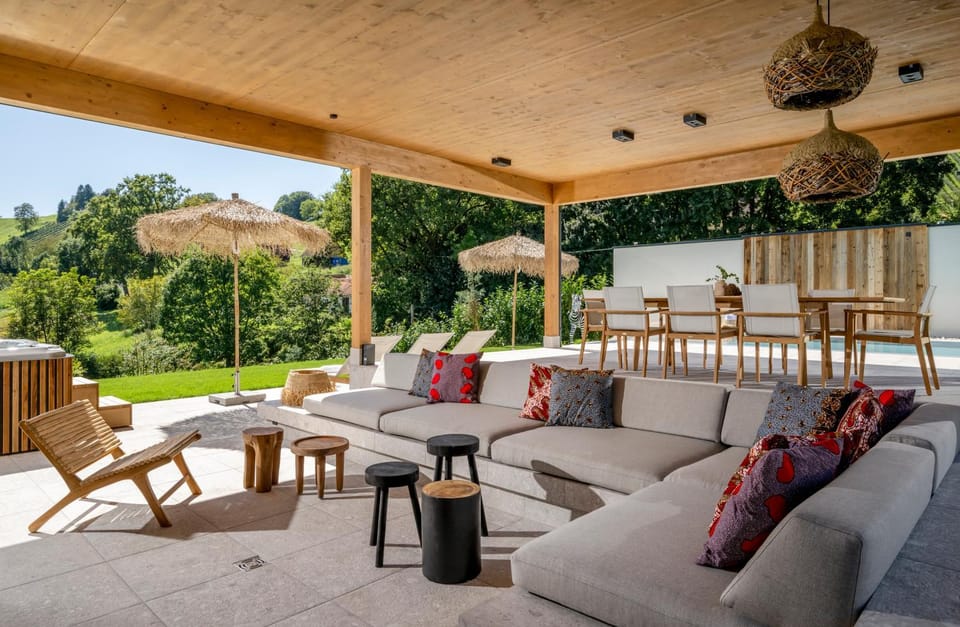 Lounge or bar