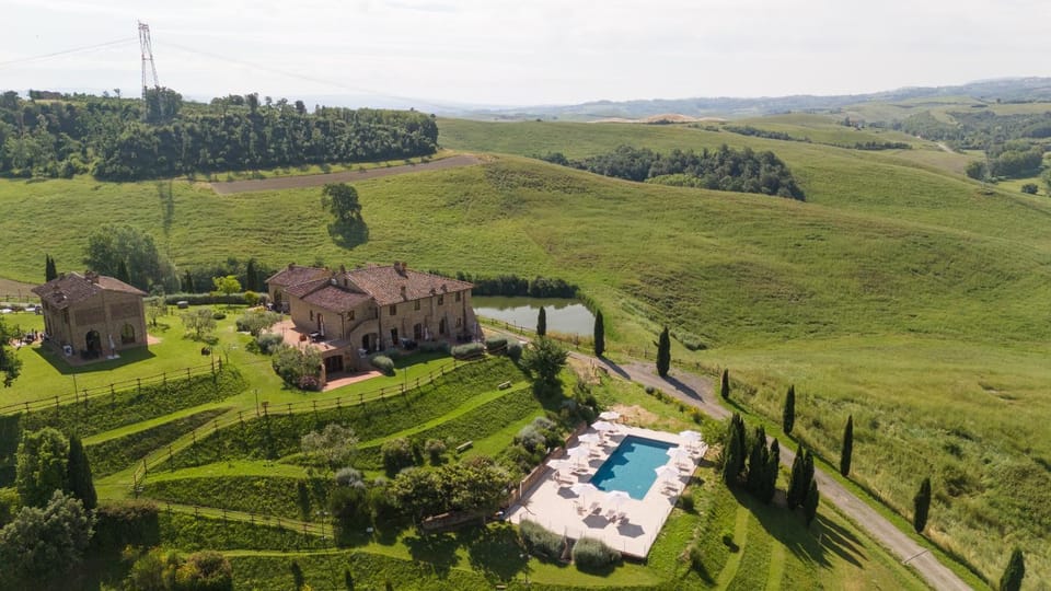 Bird's eye view, Swimming pool