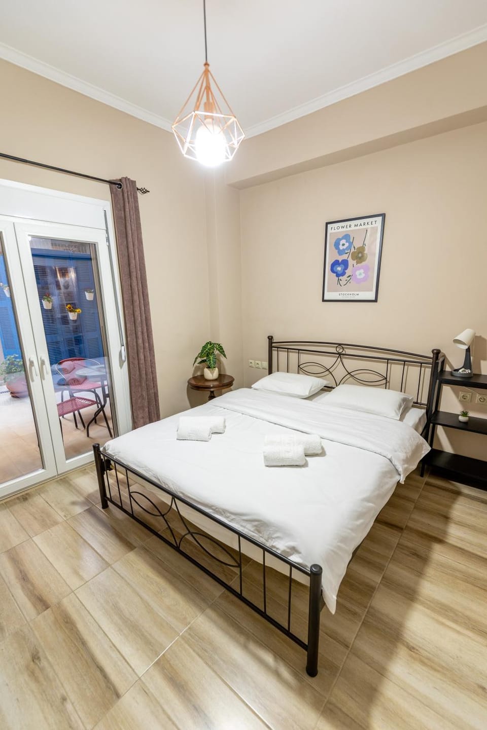 Bed, Photo of the whole room