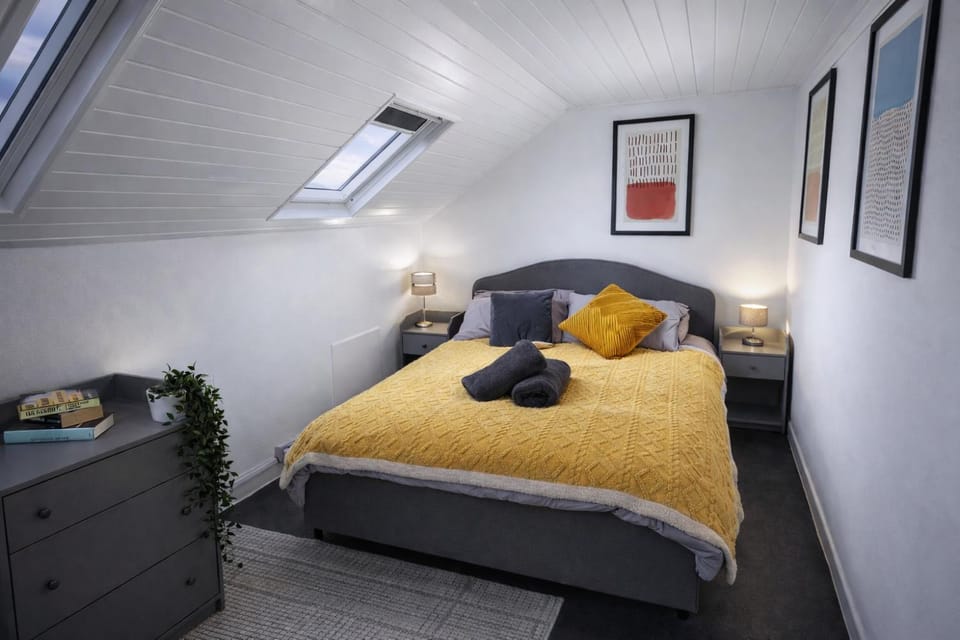 Bed, Bedroom, wardrobe