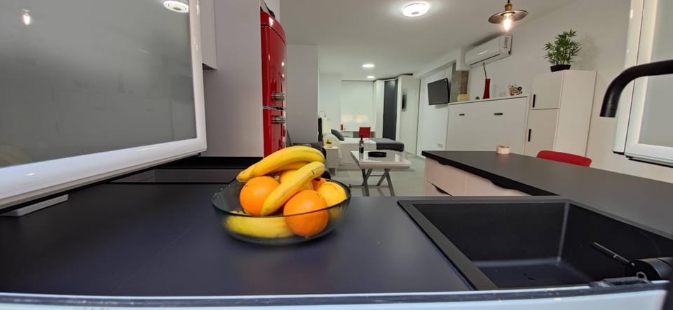 Kitchen or kitchenette, Food and drinks, stove