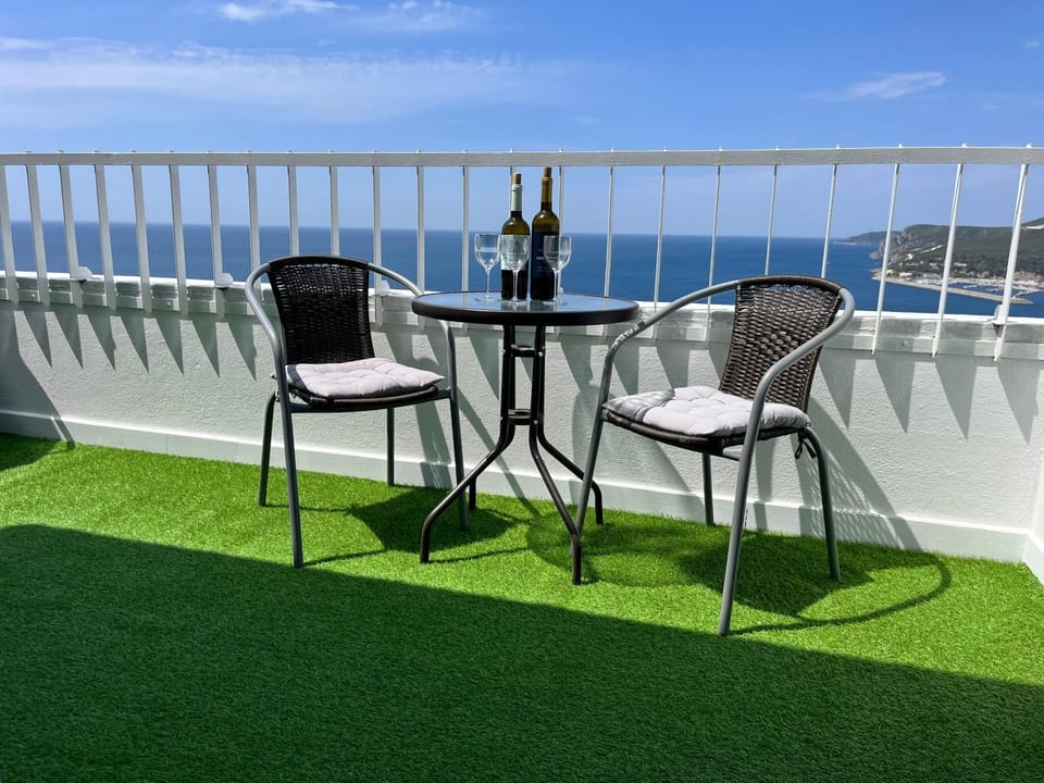 Patio, Sea view