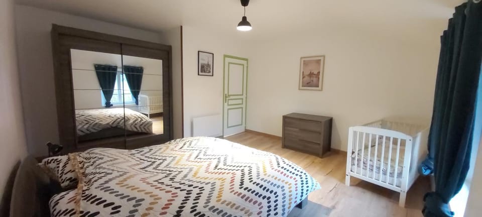 Bed, Bedroom, wardrobe