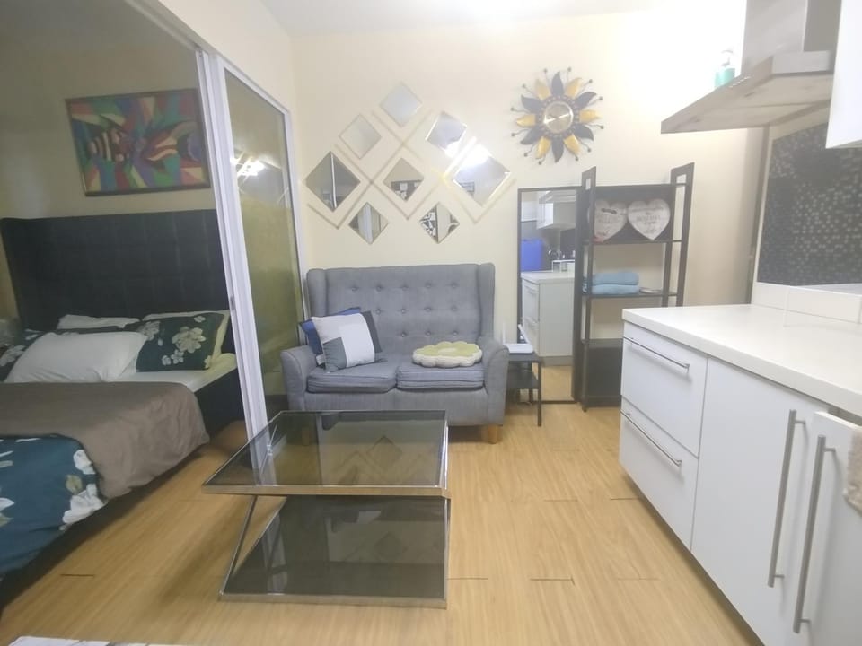 Aveline Suites Executive City View ACQUA Private Residences near Rockwell Makati Apartment in Mandaluyong