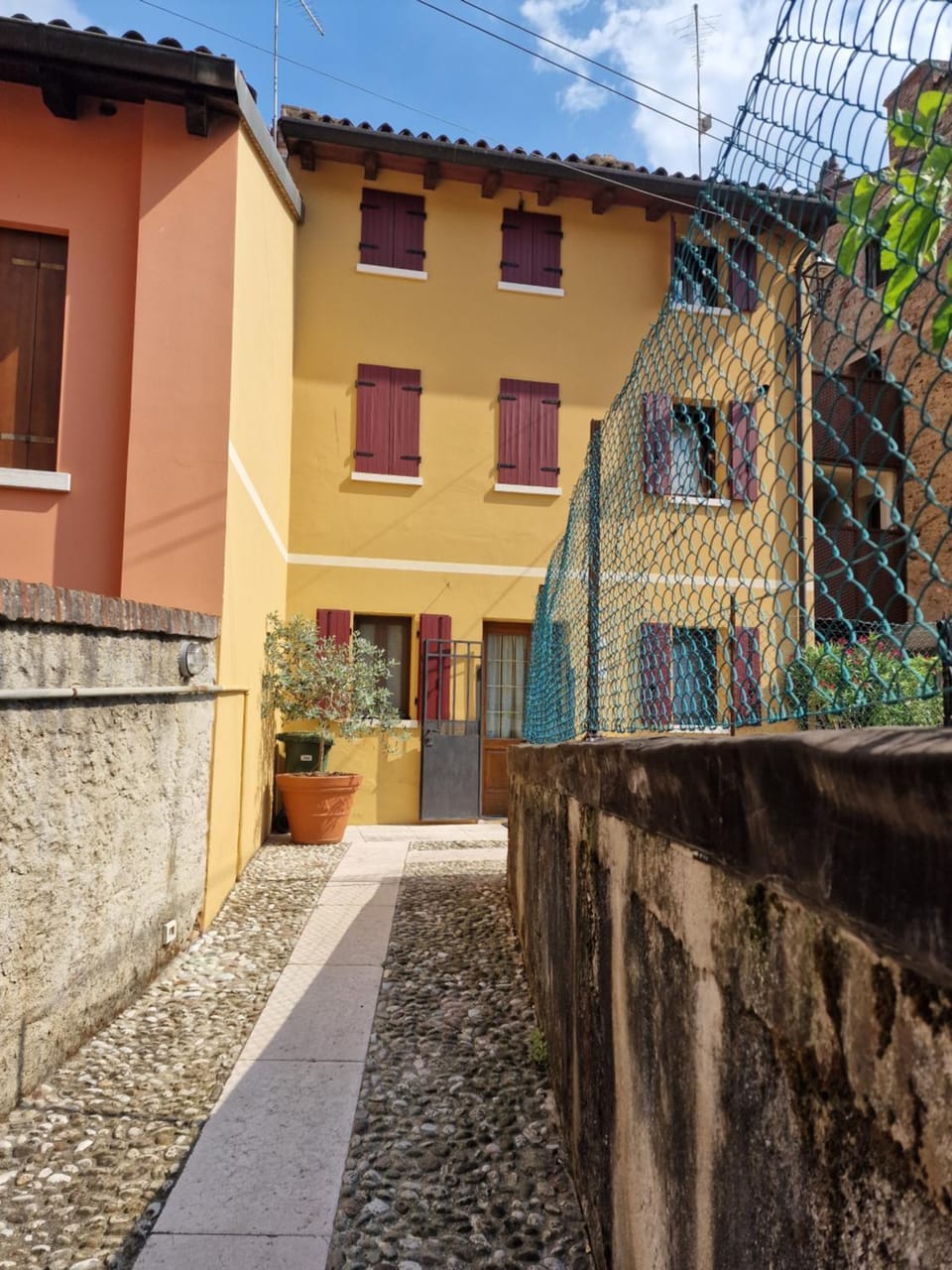 Property building, Day
