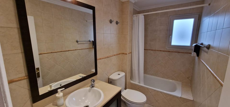 Bathroom, Bath, towels