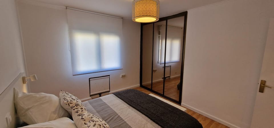 Bed, Photo of the whole room, Bedroom, wardrobe