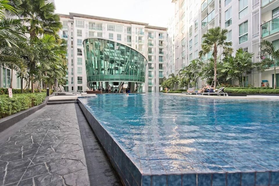 Property building, Swimming pool