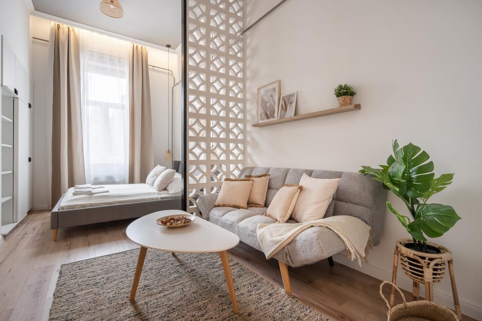 Bed, Living room, Photo of the whole room, Seating area, Bedroom, towels, wardrobe