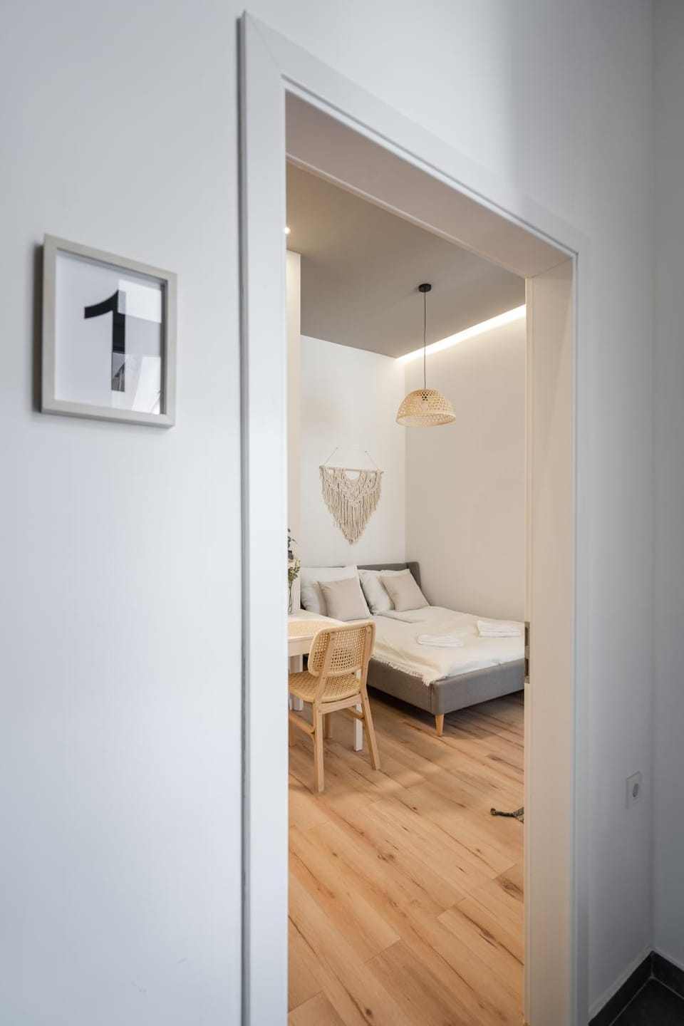 Bed, Photo of the whole room, Bedroom, On site