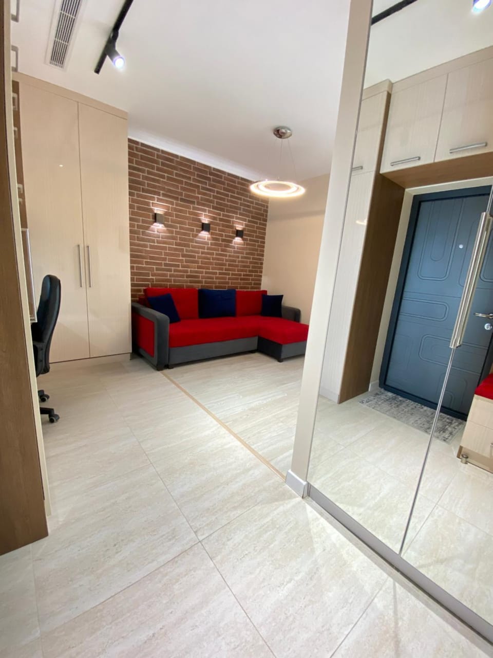 TV and multimedia, Living room, Seating area, wardrobe