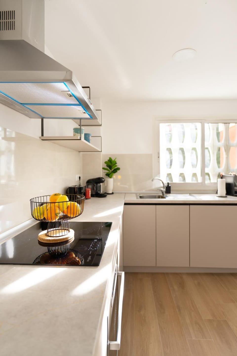 Kitchen or kitchenette, Food and drinks, Food, stove