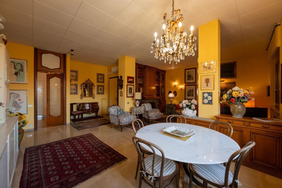 TV and multimedia, View (from property/room), Balcony/Terrace, Living room, Seating area, Dining area