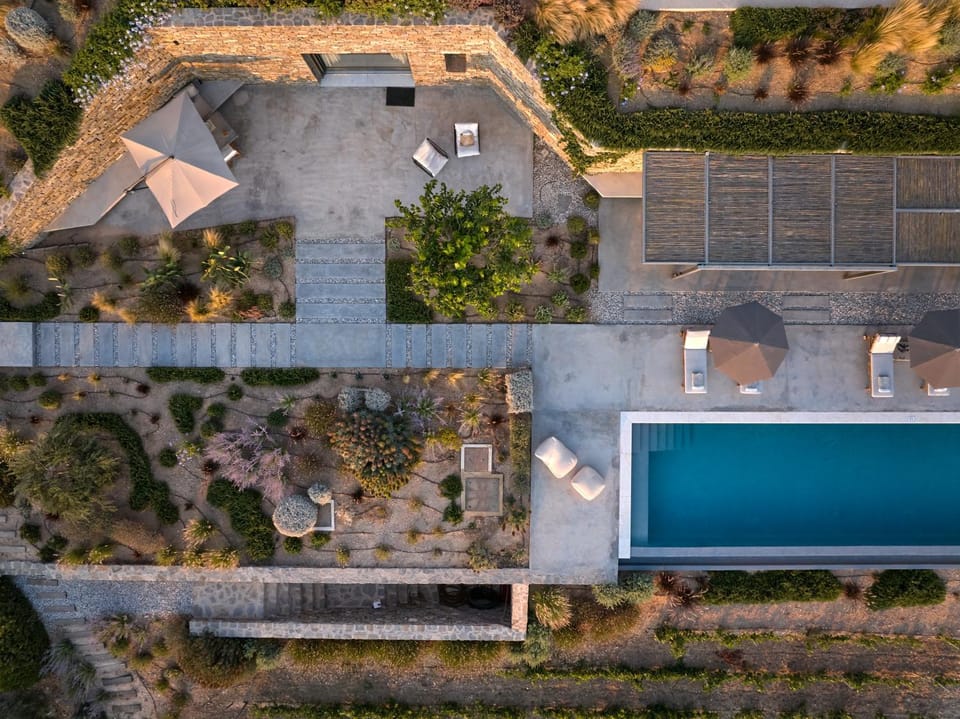 Bird's eye view, Swimming pool