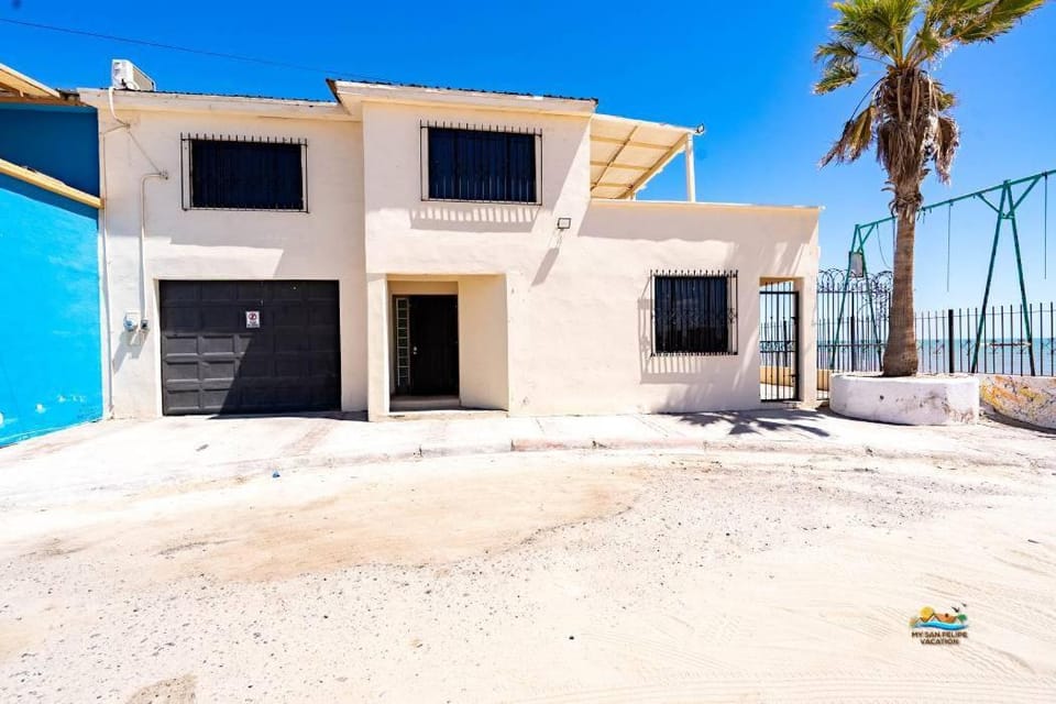 InTown Beach front condo - Casey`s condo 1 House in San Felipe