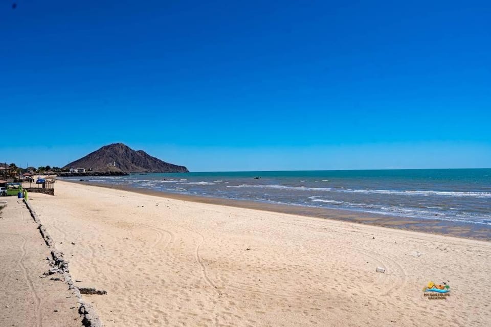 InTown Beach front condo - Casey`s condo 1 House in San Felipe