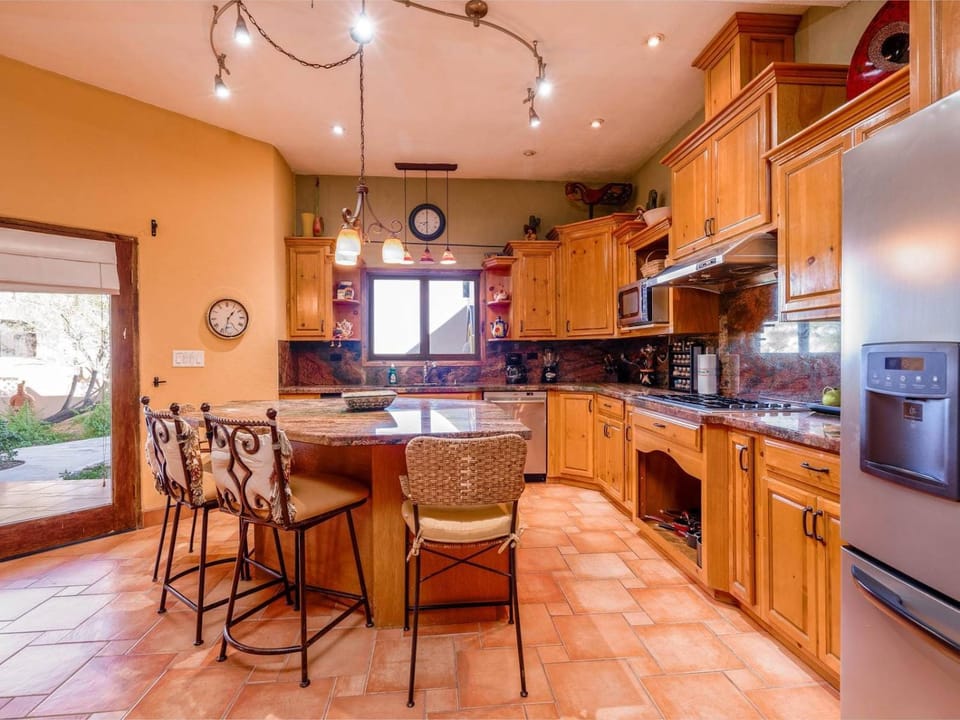 Casa Roja, a spacious 3-bedroom home House in State of Baja California