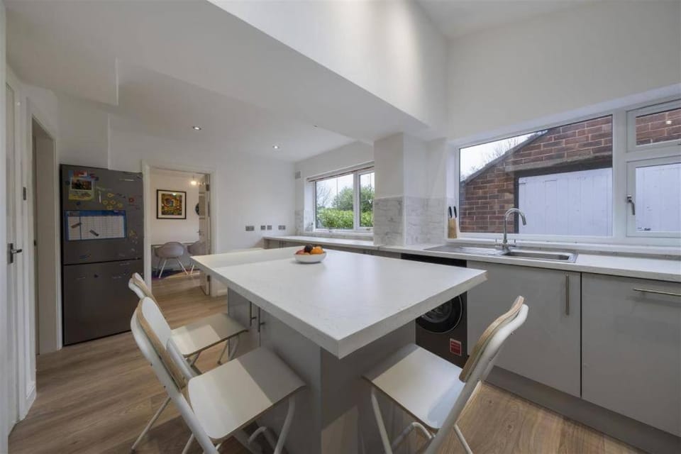 4 Bed in the heart of Hartford House in Northwich