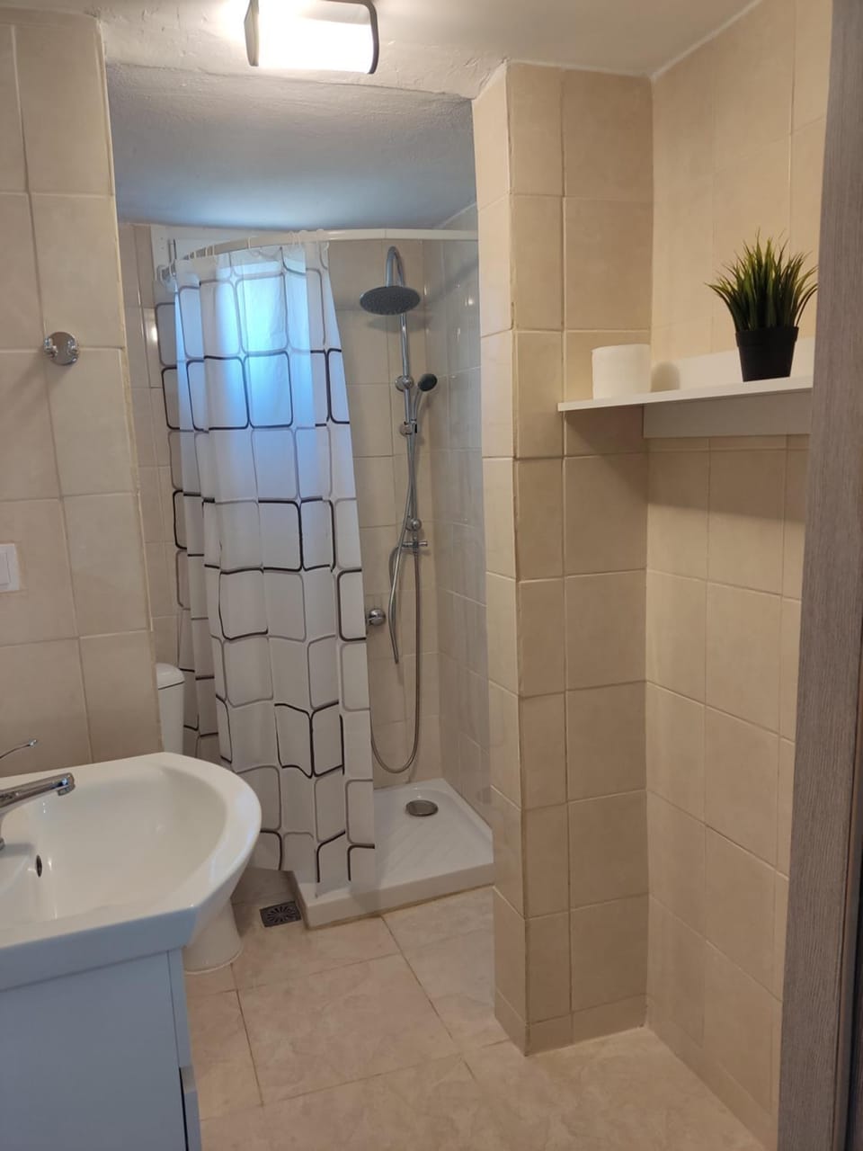 Shower, Toilet, Bathroom