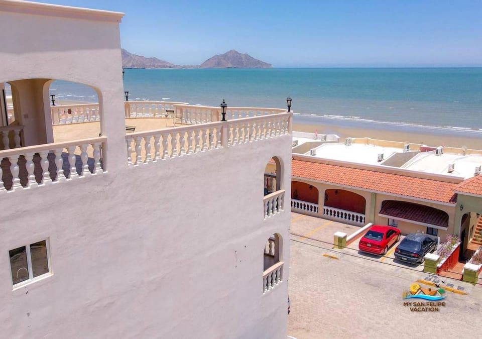 Incredible Beach side complex home Jerry`s Beach Club condo 4 House in San Felipe