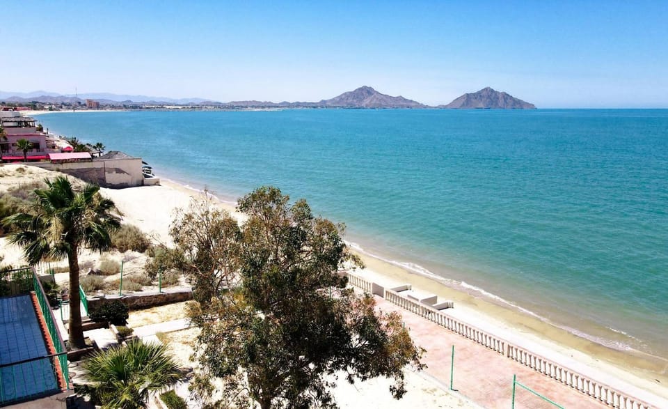 San Felipe Paradise Rental Villa - Beachfront + WiFi House in San Felipe