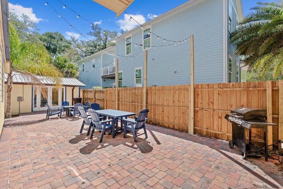Downtown Gem- Dog Friendly Walk to Everything House in Saint Augustine