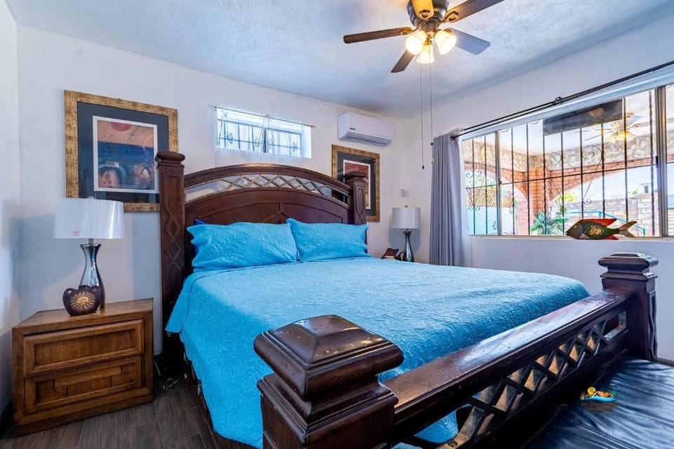 Huge Family 5 bedroom sleeps 16 with private pool home House in San Felipe
