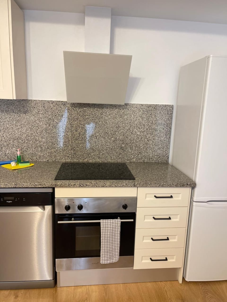 oven, kitchen