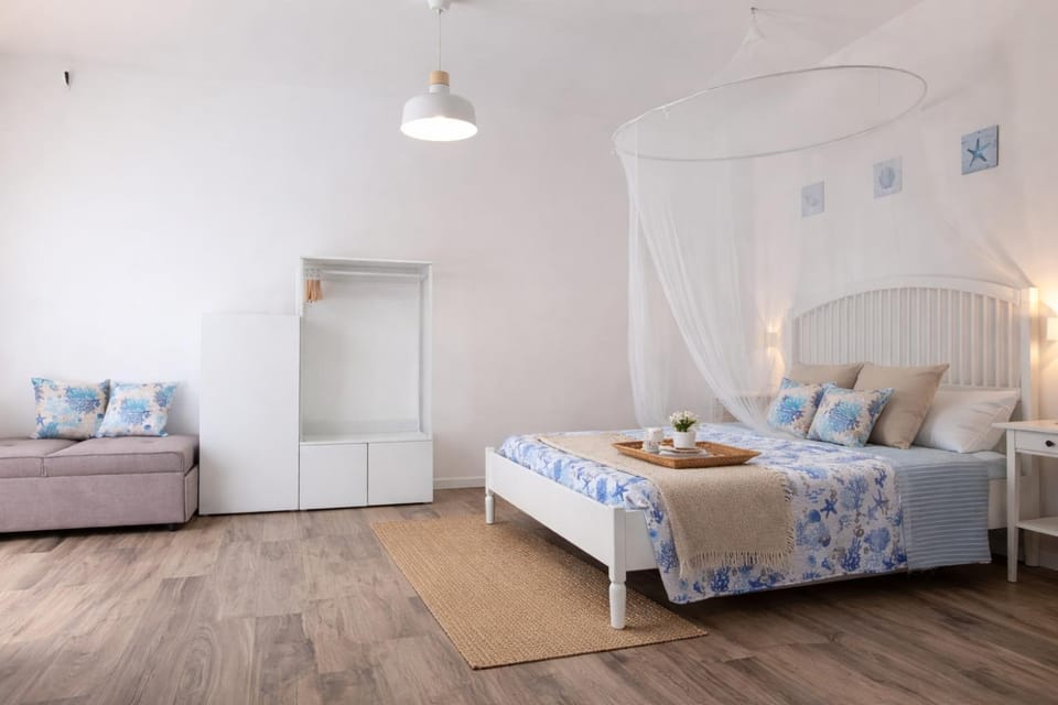 Private Property with Pool 500m from sandy Beach Apartment in Sicily