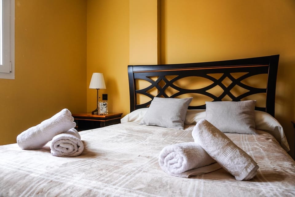 Bed, Photo of the whole room